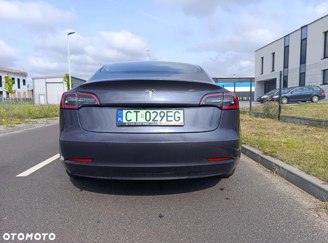 Tesla Model 3 Standard Reichweite Plus Hinterradantrieb - 6