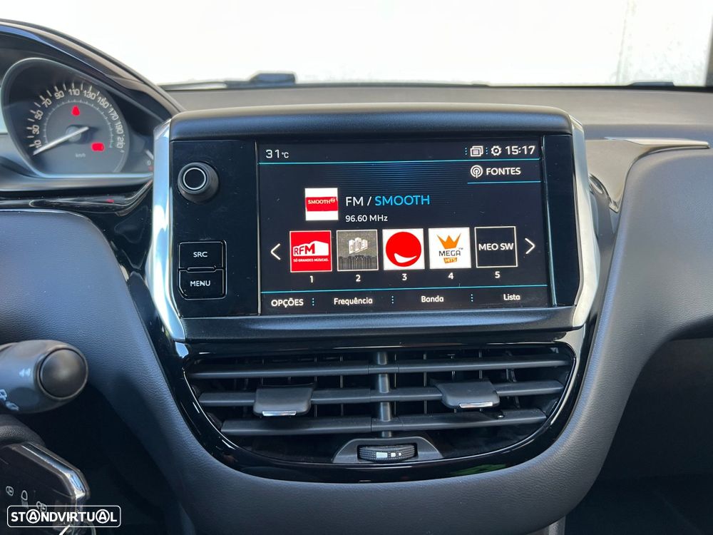 Peugeot 208 1.2 PureTech Signature - 9