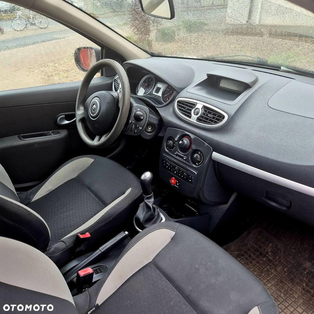 Renault Clio 1.5 dCi Alize - 2