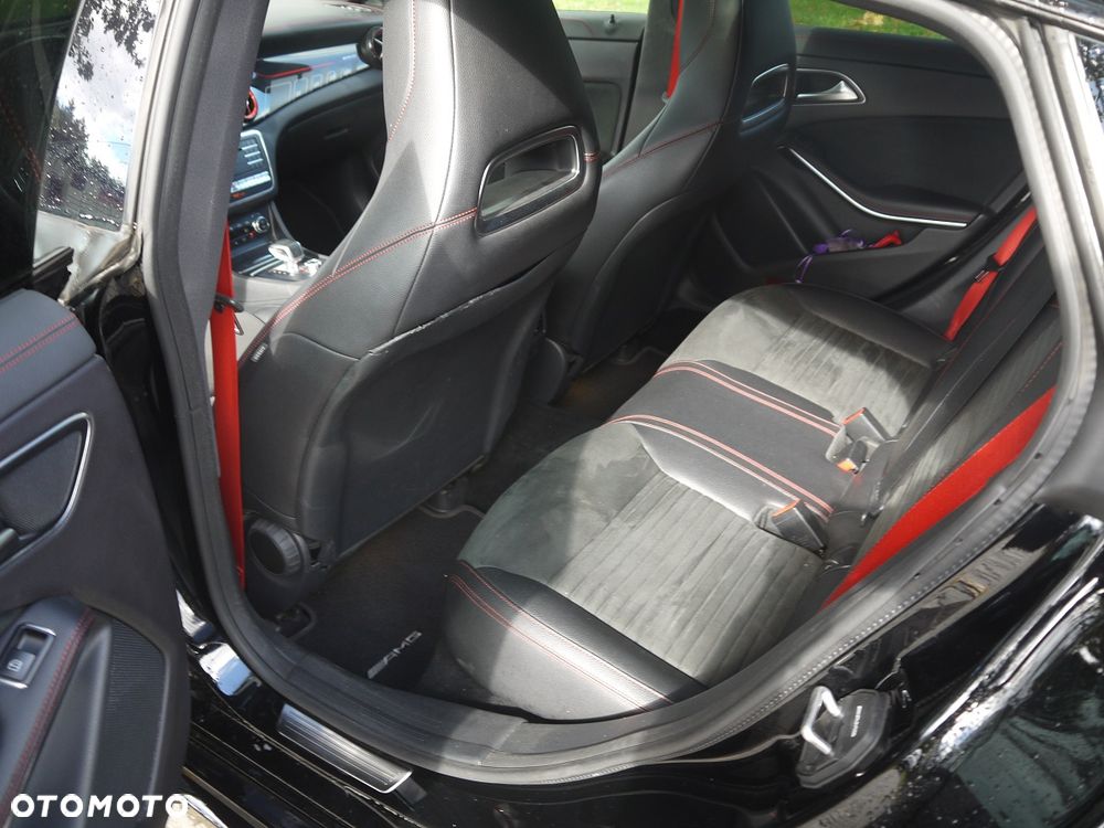 Mercedes-Benz CLA AMG 45 4-Matic - 10