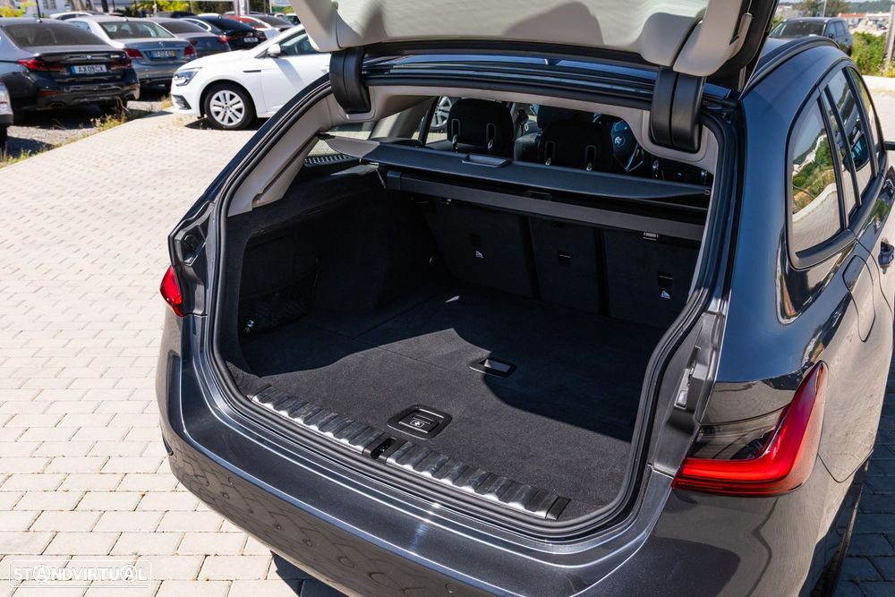 BMW 318 d Auto - 10