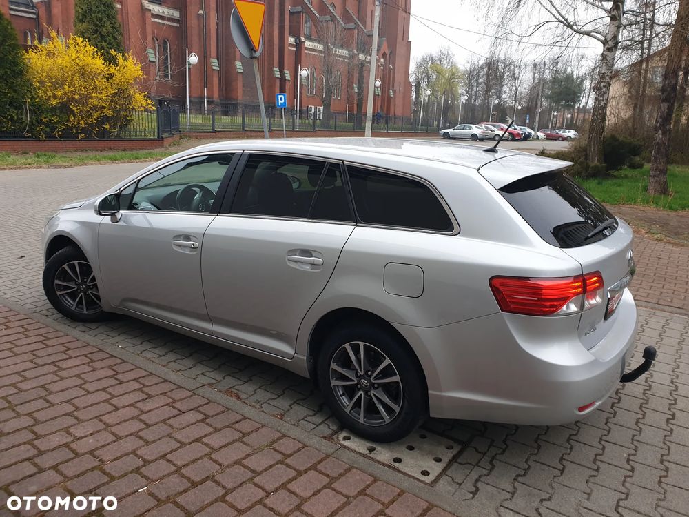 Toyota Avensis Touring Sports 1.8 Edition S+ - 18
