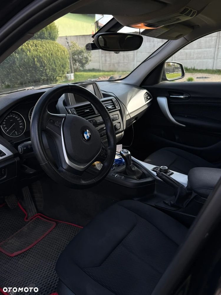 BMW Seria 1 116i - 11