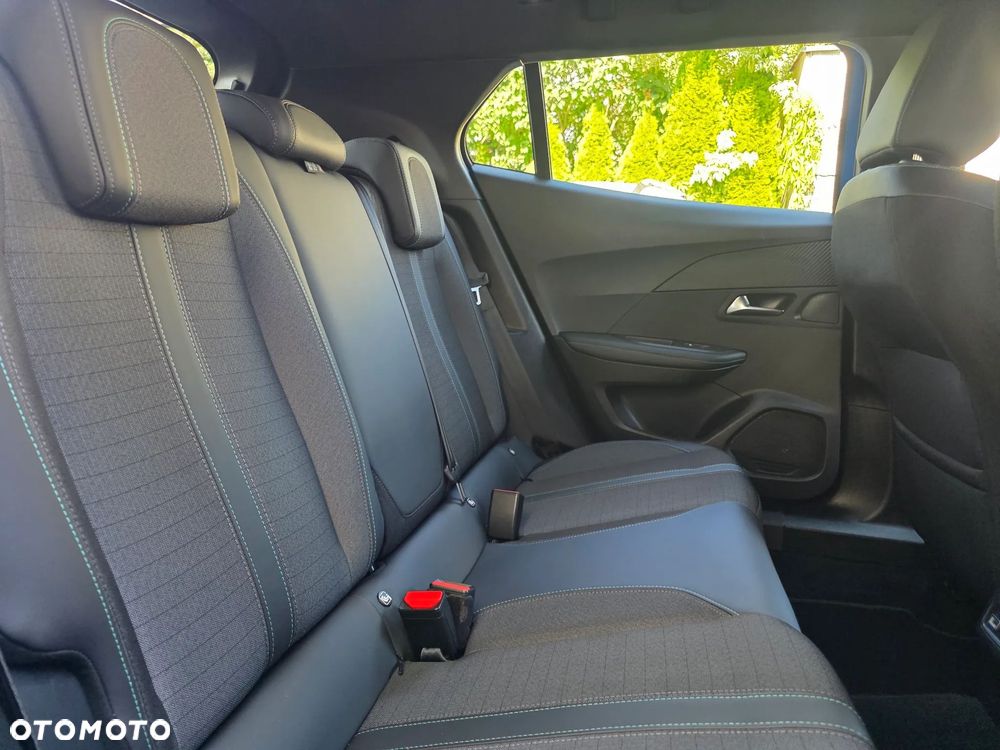 Peugeot 2008 1.2 PureTech Allure S&S EAT8 - 34