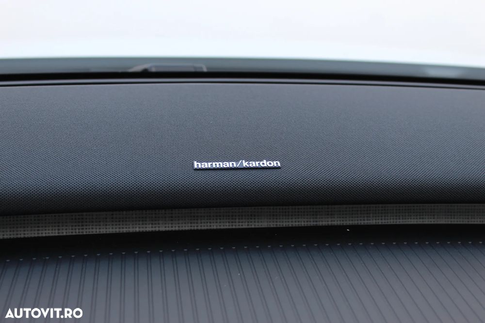 Volvo EX30 Twin Motor Performance AWD Ultra - 6