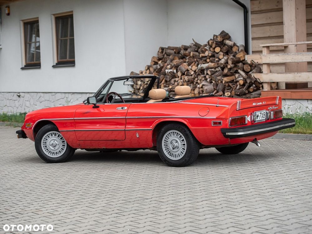 Alfa Romeo Spider - 8