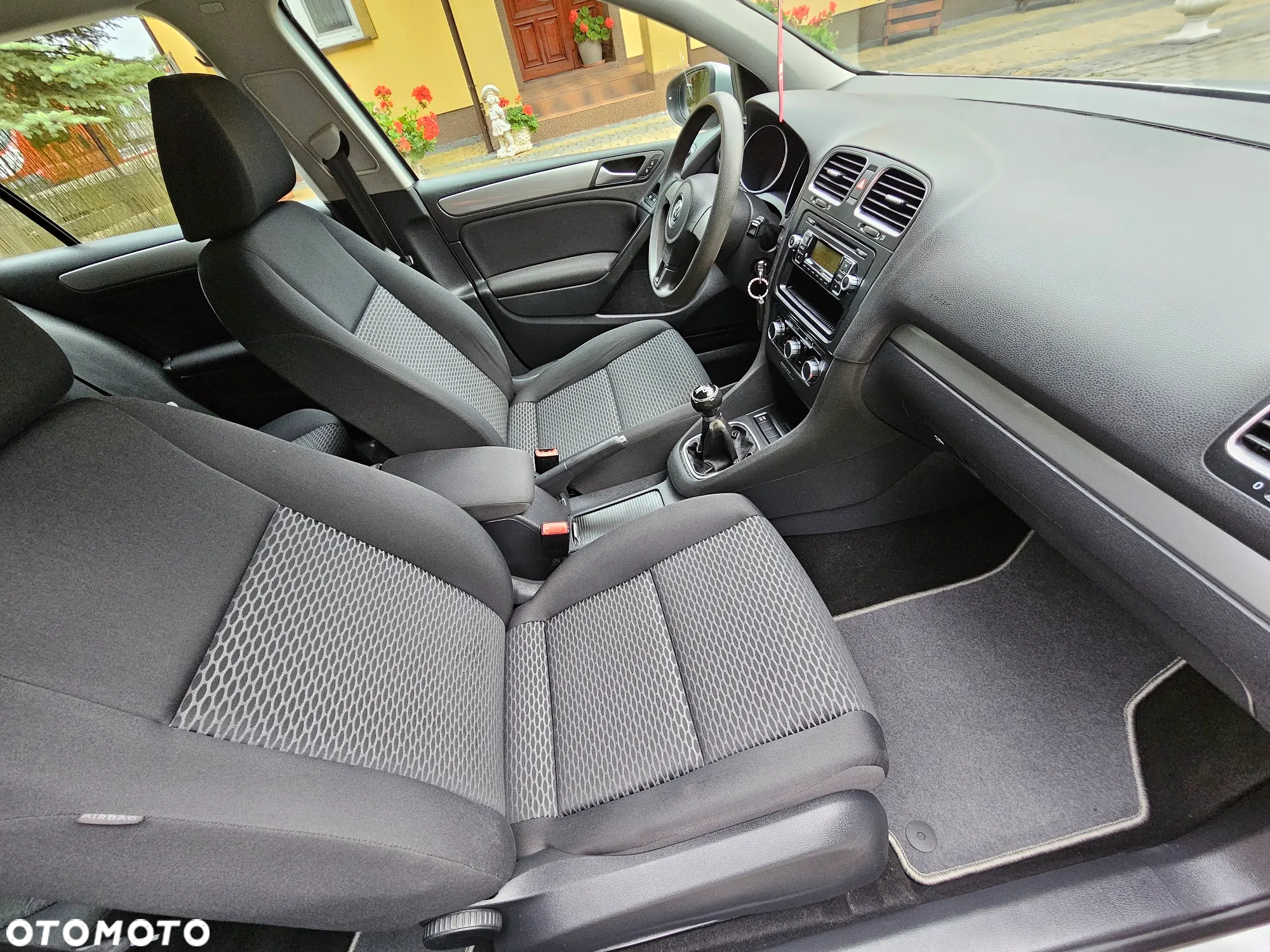 Volkswagen Golf VI 1.6 Comfortline - 16