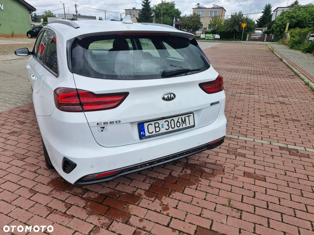 Kia Ceed 1.6 CRDi mHEV M - 5
