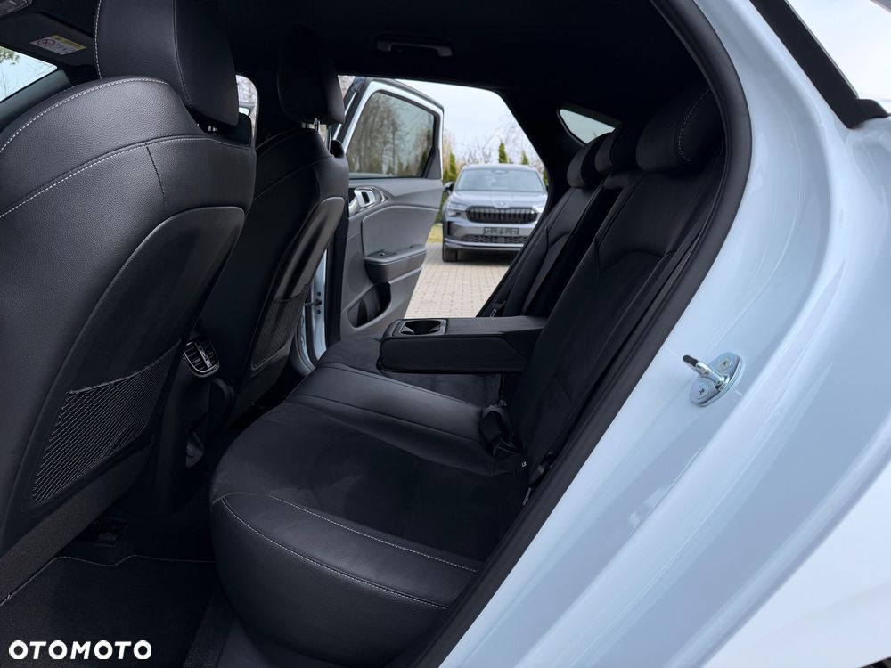 Kia ProCeed 1.5 T-GDI DCT7 OPF GT LINE - 32