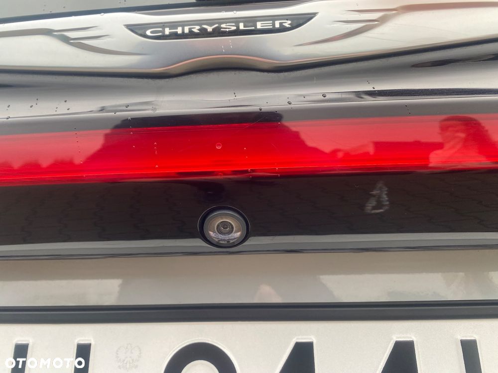 Chrysler Pacifica - 11