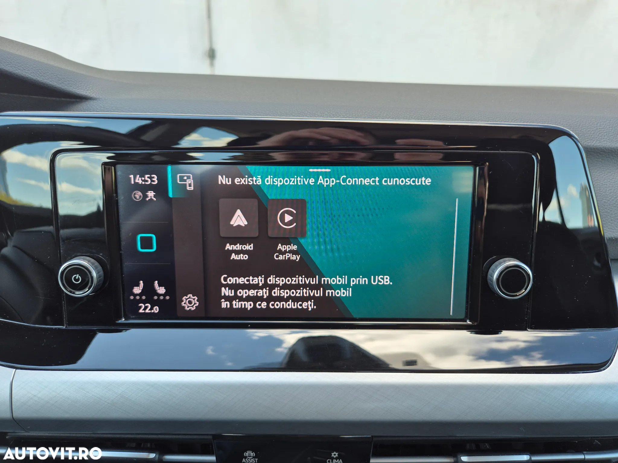 Volkswagen Golf 1.0 eTSI DSG MHEV Life - 29