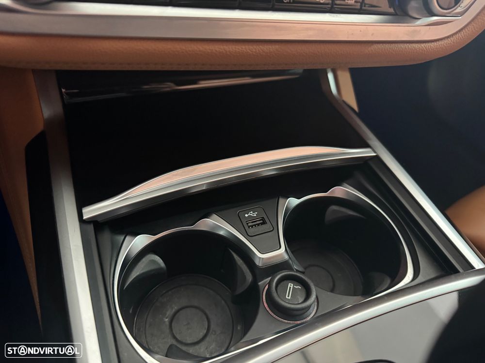 BMW 740 d xDrive Pack M Auto - 24