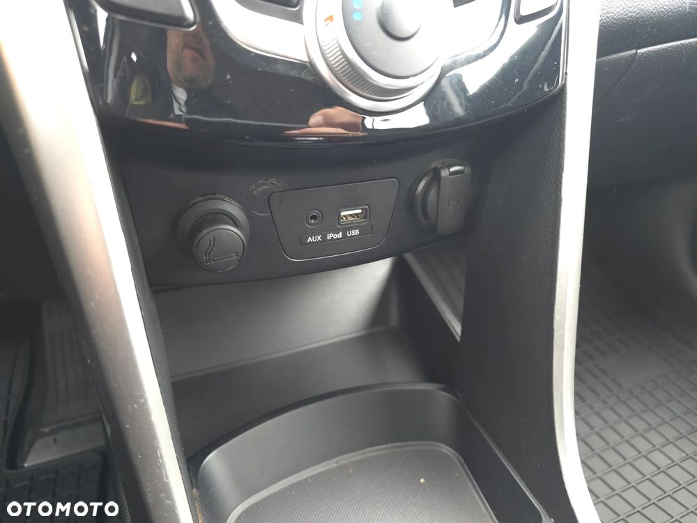 Hyundai i30 blue 1.4 Classic - 24