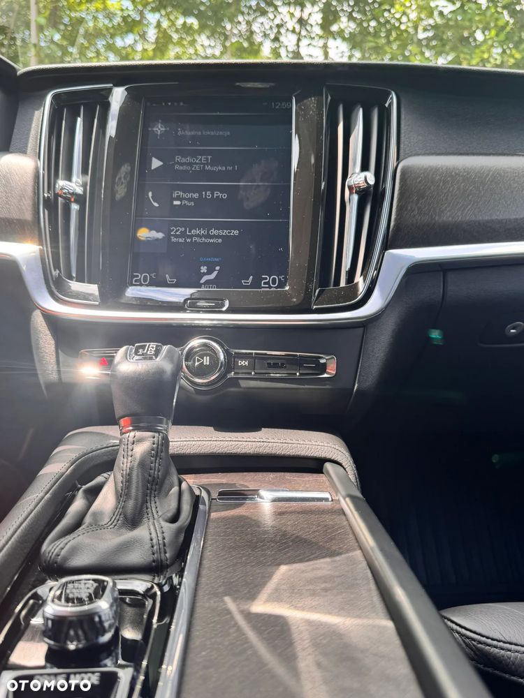 Volvo V90 D4 SCR Momentum Pro - 16