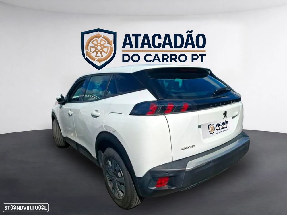 Peugeot 2008 - 8