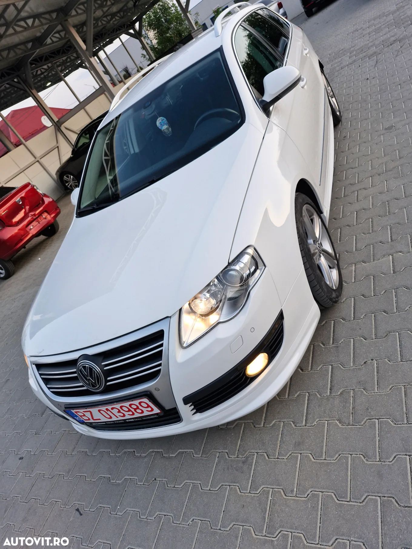 Volkswagen Passat Variant 2.0 TDI DPF DSG R-Line Edition - 1