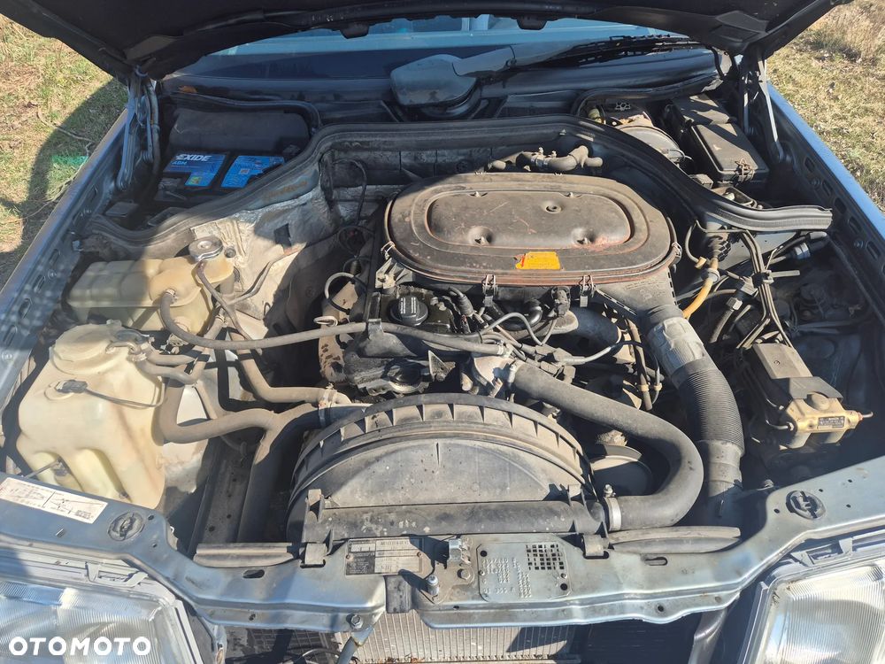 Mercedes-Benz W124 (1984-1993) - 12