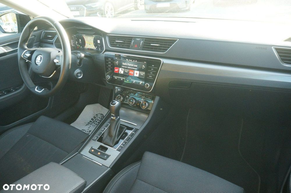 Skoda Superb 2.0 TDI SCR Style DSG - 19