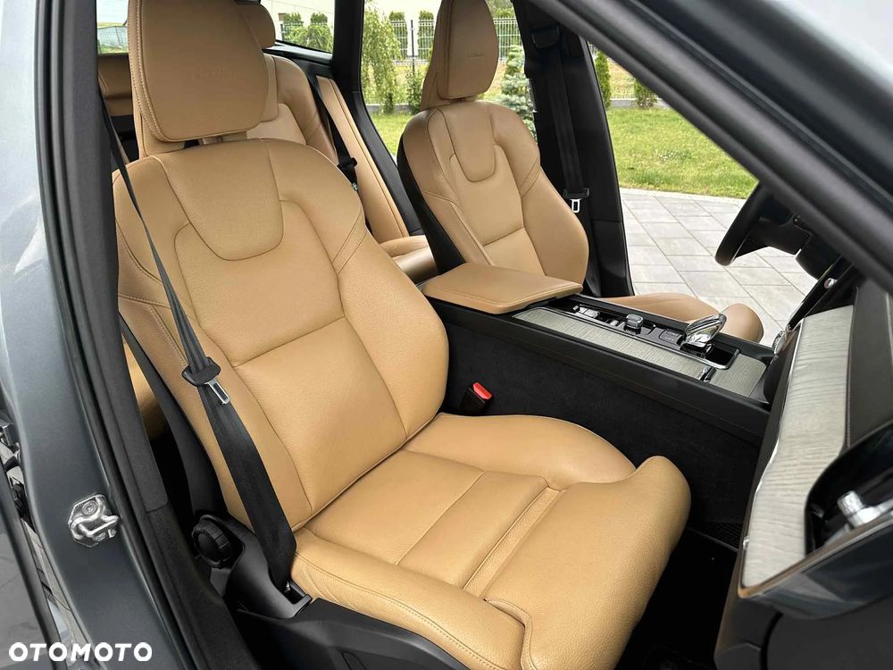 Volvo XC 60 B5 D AWD Inscription - 29