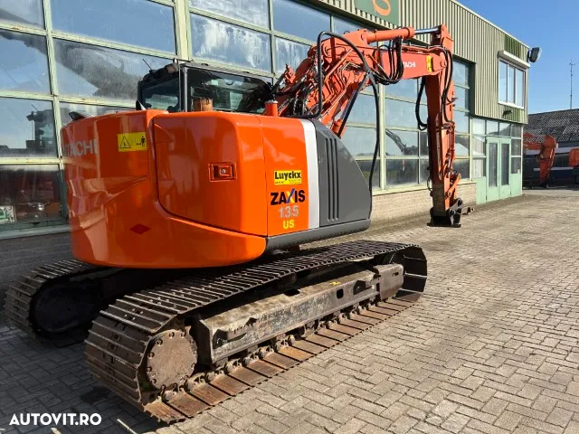 Hitachi ZX 135US-3 - 6