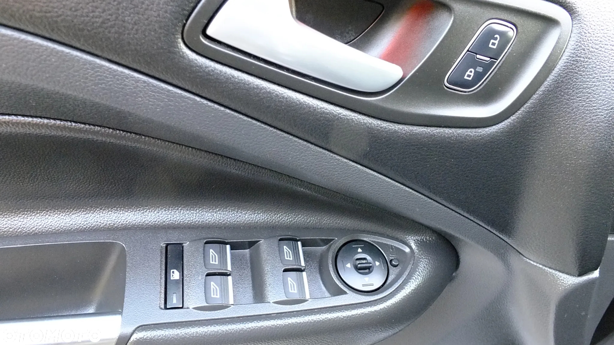 Ford Kuga 1.5 EcoBoost FWD Edition ASS MMT6 - 24