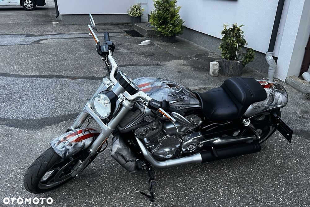 Harley-Davidson V-Rod Muscle - 21