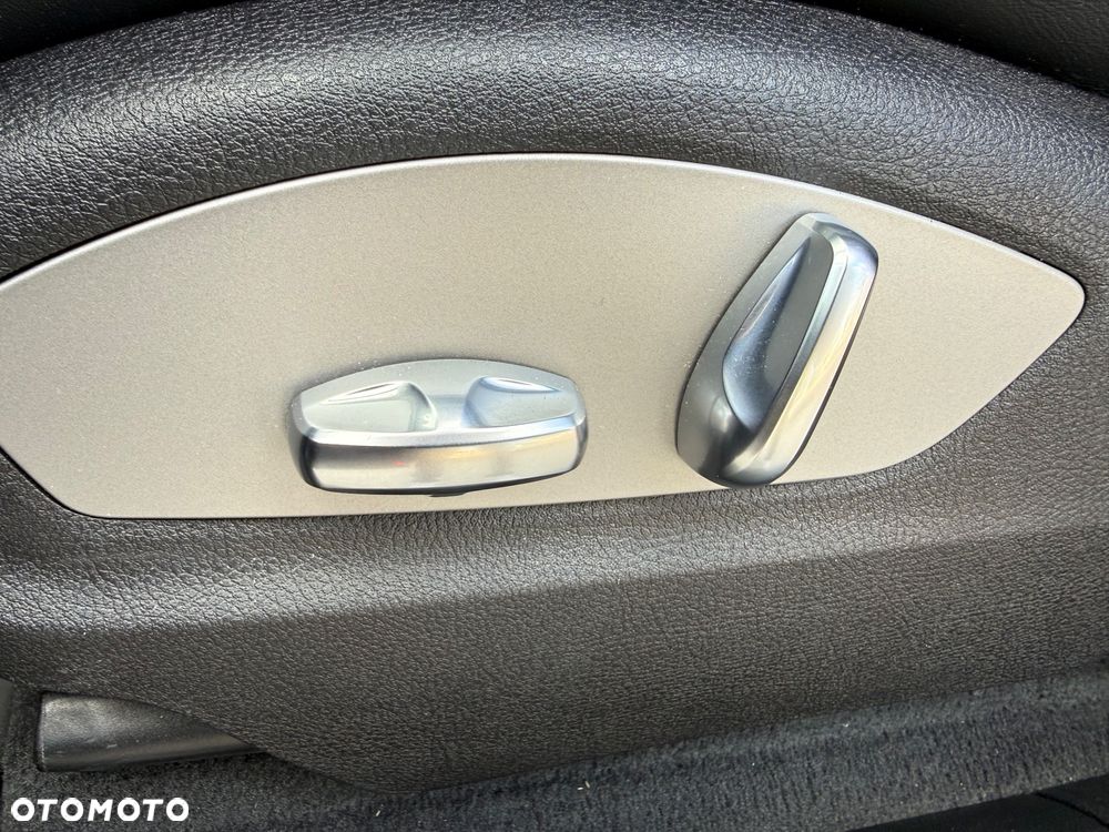 Porsche Macan T - 18