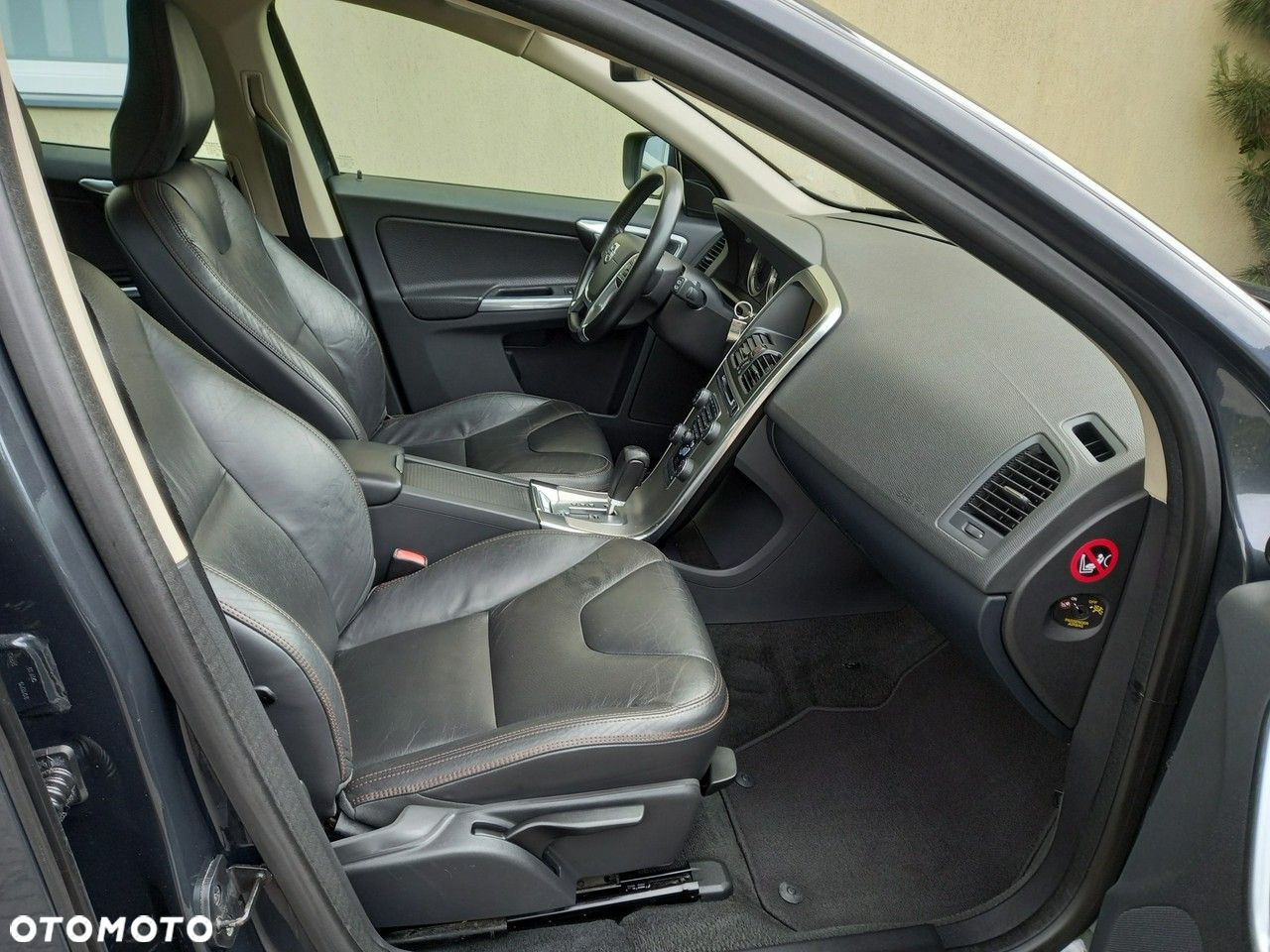 Volvo XC 60 D4 Geartronic Momentum - 19