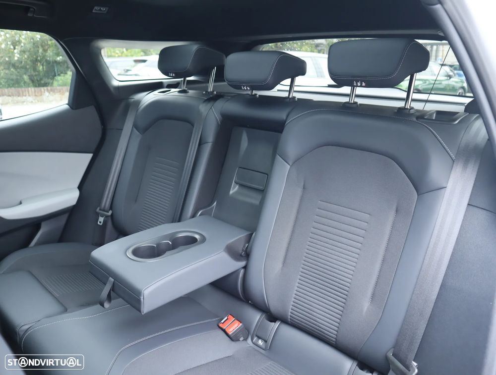 Ford Explorer 79 kWh Premium AWD - 25