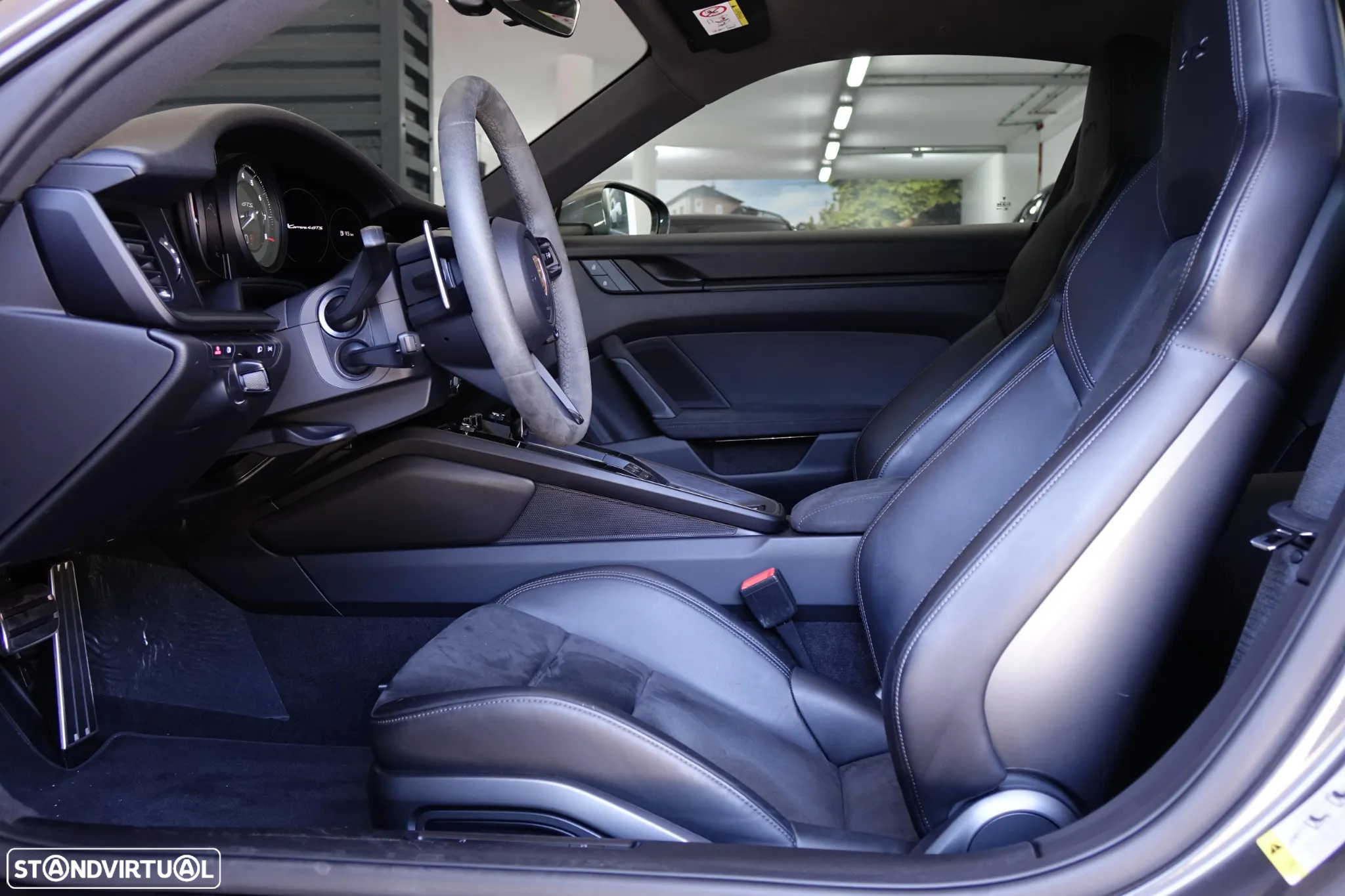 Porsche 911 (992) Carrera 4 GTS PDK - 25