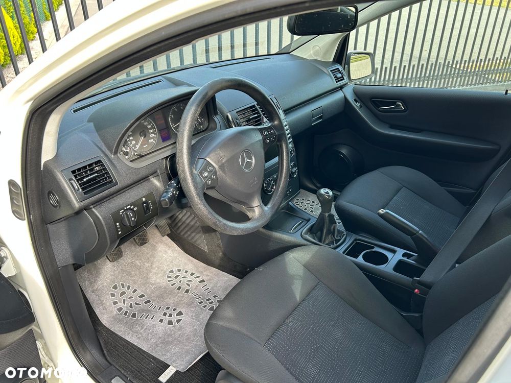 Mercedes-Benz Klasa A 160 BlueEFFICIENCY - 14