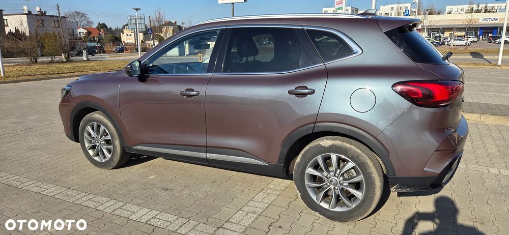 MG HS 1.5 T-GDI Excite DCT - 3