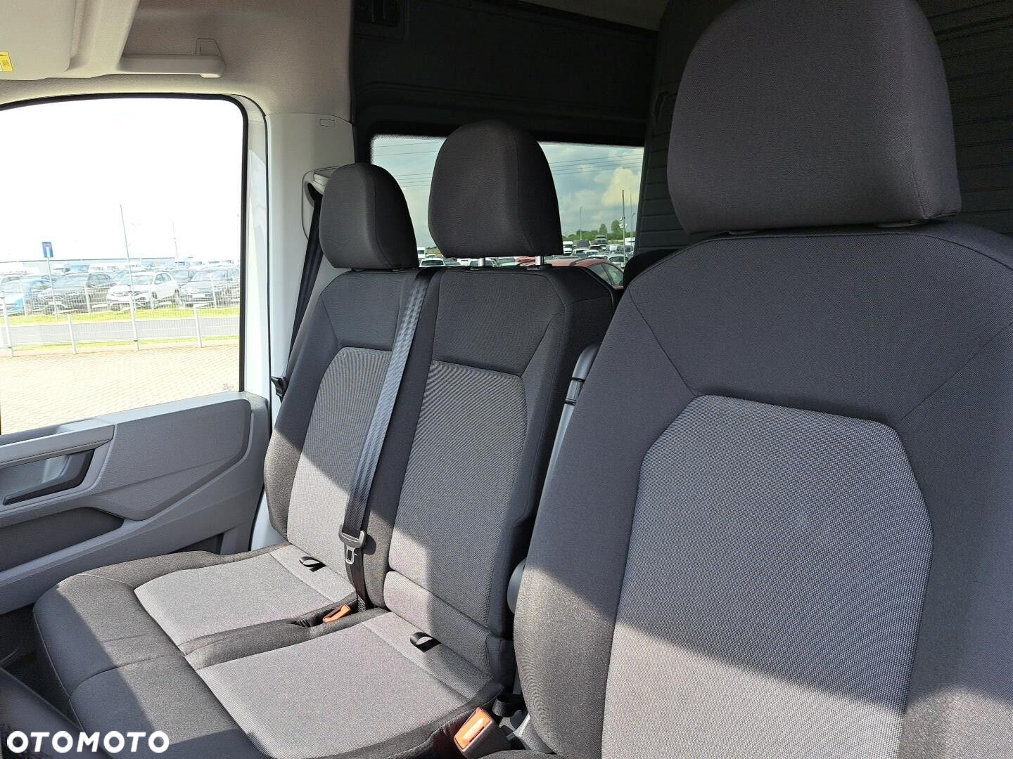 Volkswagen Crafter 35 Furgon z wysokim dachem silnik: 2,0 l EU6 SCR 177 KM, przedni 8-bieg.automatyczna, r.o : 4490 mm - 11
