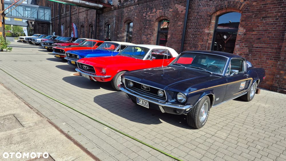 Ford Mustang - 3