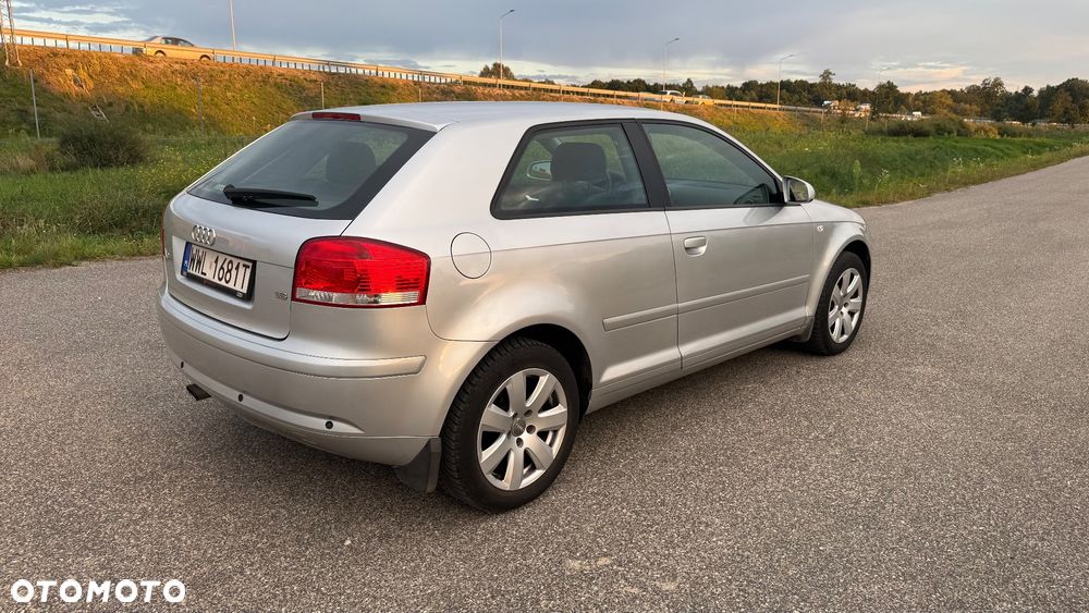 Audi A3 3-drzwiowe 1.6 Ambiente - 10