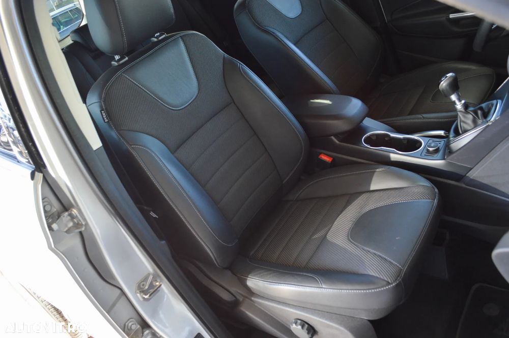 Ford Kuga 2.0 TDCi 2x4 Black & Silver - 19