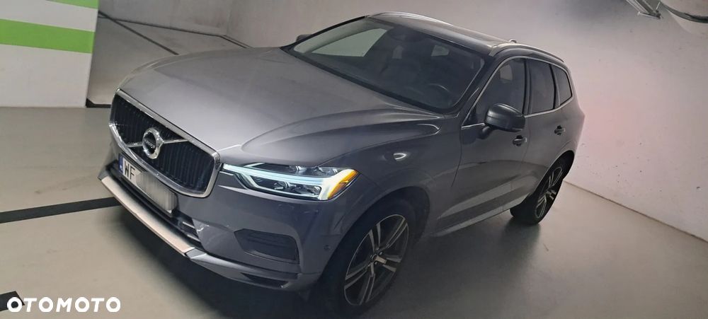 Volvo XC 60 T5 AWD Momentum - 1