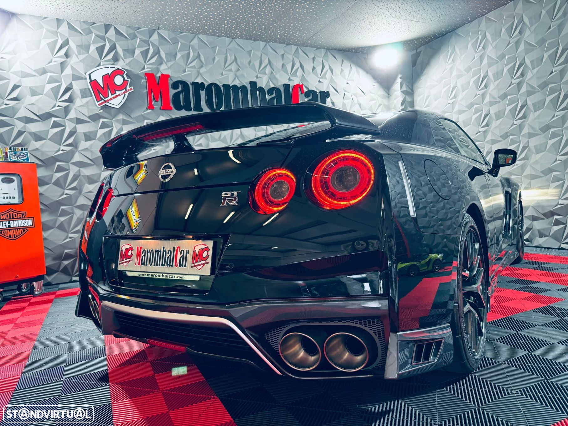 Nissan GT-R 3.8 V6 Black Edition - 7