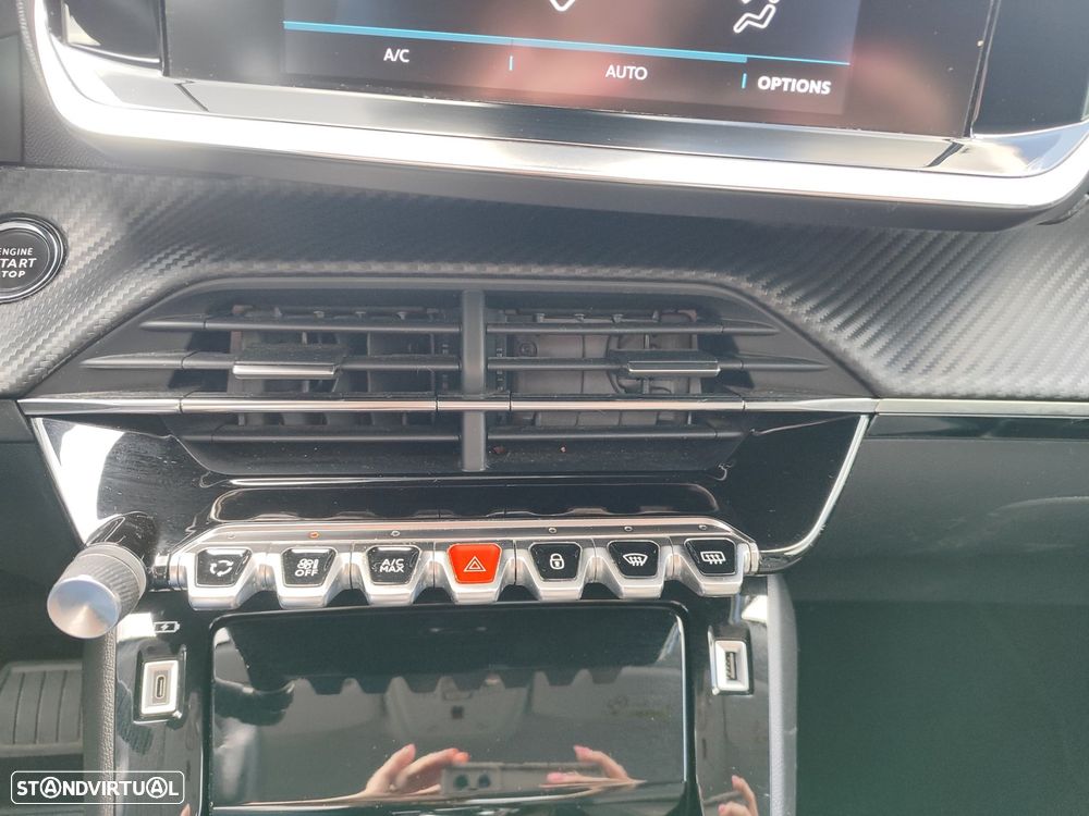 Peugeot e-2008 50 kWh Allure Pack - 16