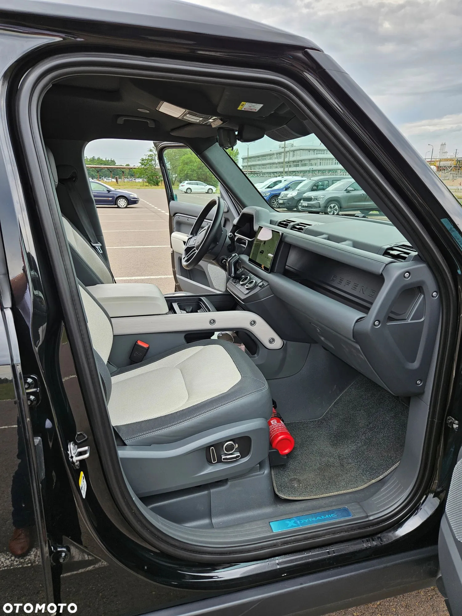 Land Rover Defender 130 3.0 D300 mHEV X-Dynamic HSE - 15