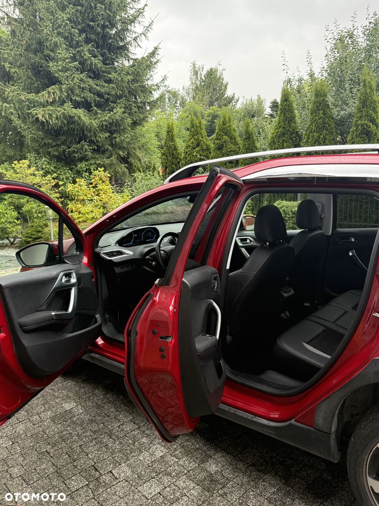 Peugeot 2008 1.2 Pure Tech GPF Allure S&S EAT6 - 6