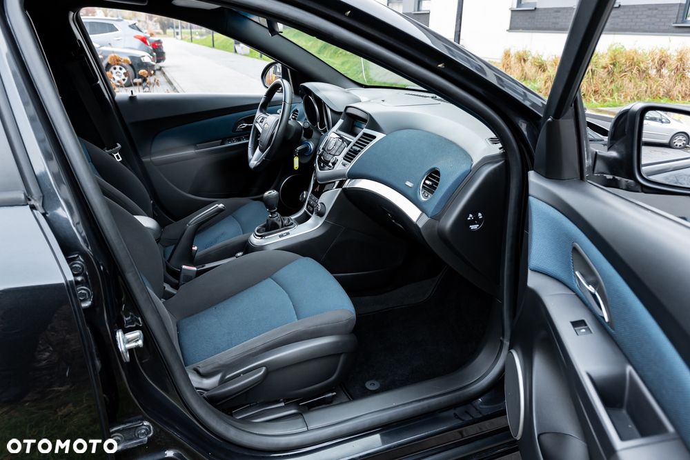 Chevrolet Cruze 1.8 LT - 22