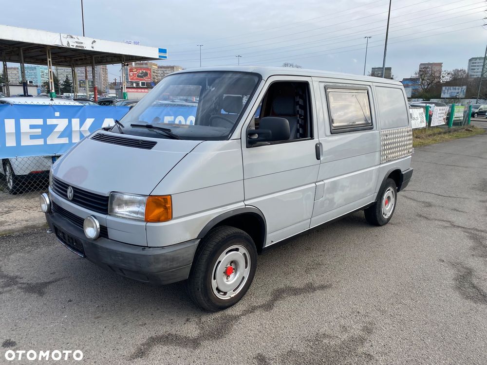 Volkswagen Caravelle - 2