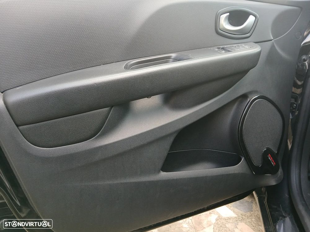 Renault Clio 1.5 dCi Limited - 15