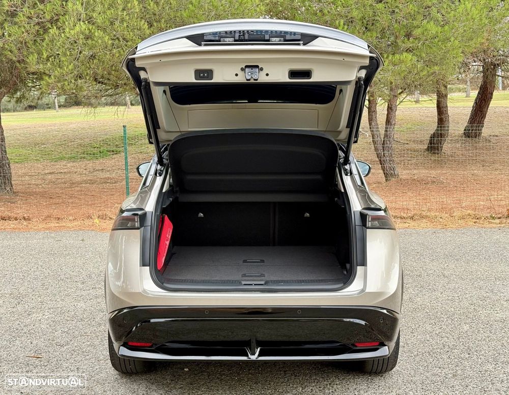 Nissan Ariya 63 kWh Advance Carr. 22kW + Teto Panorâmico - 14