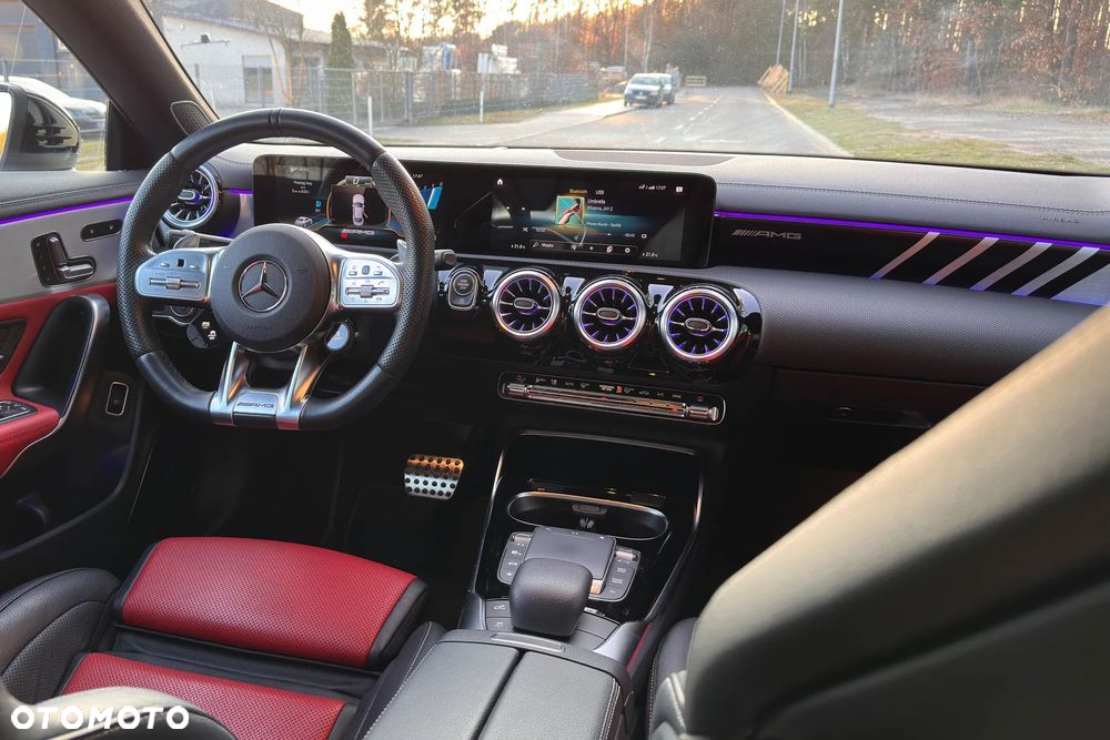 Mercedes-Benz CLA AMG 45 4-Matic 8G-DCT - 27