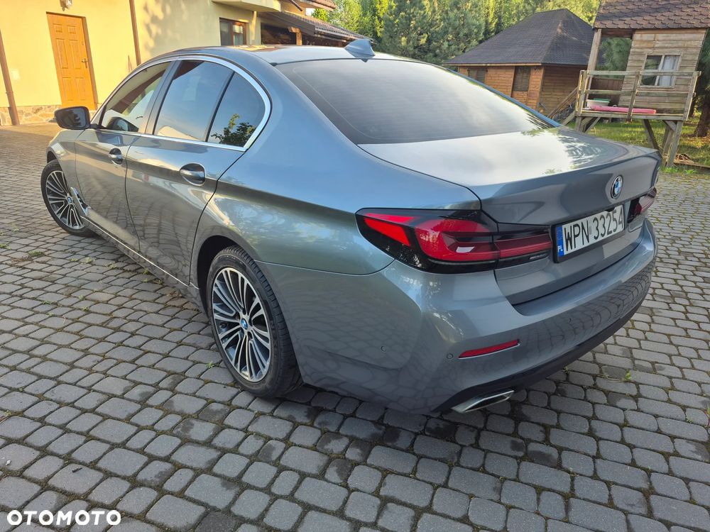 BMW Seria 5 520i Luxury Line sport - 8