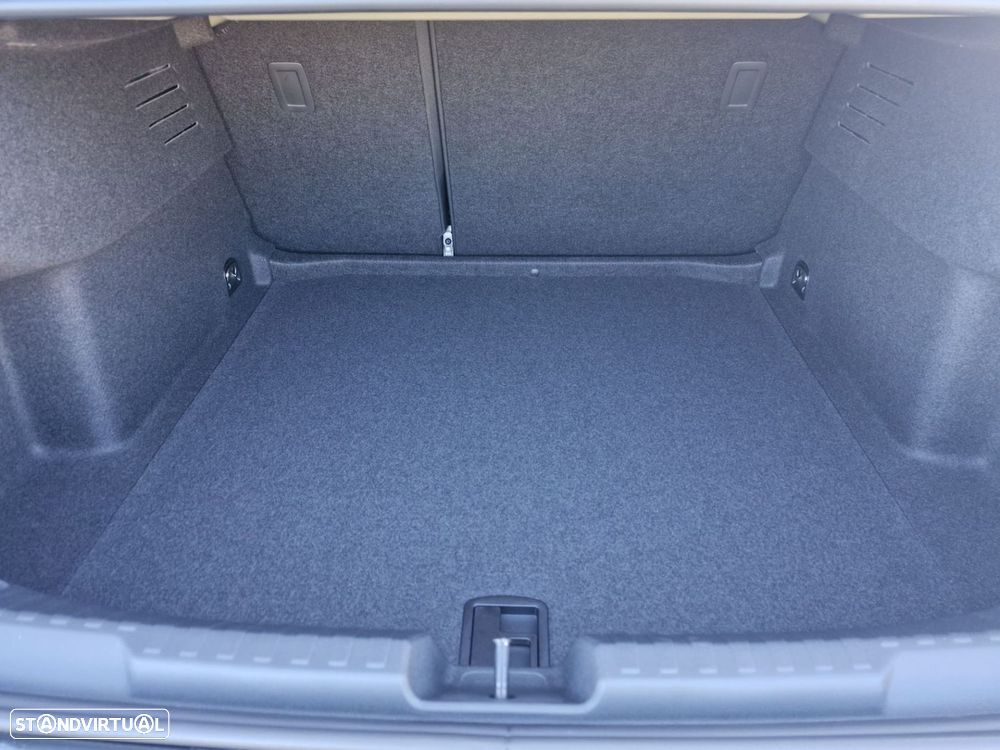 Audi A3 Limousine 30 TFSI Advanced S tronic - 4