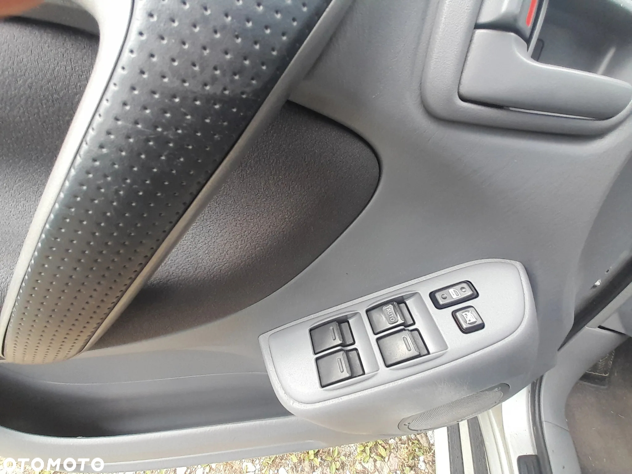 Toyota RAV4 2.0 D-4D 4x4 - 8