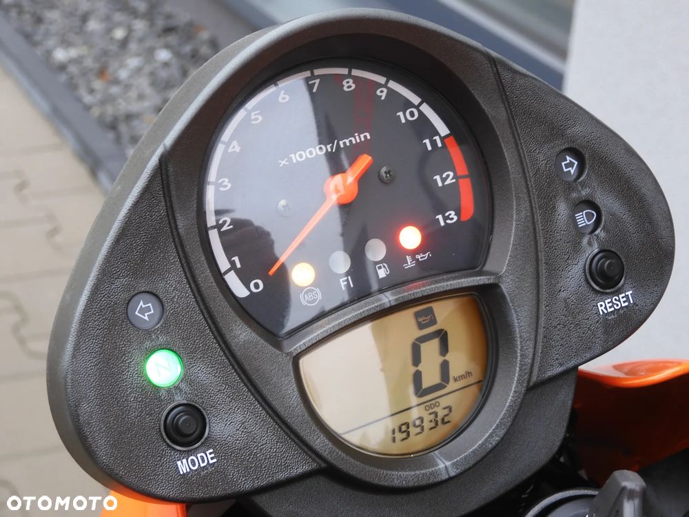 Kawasaki ER - 28